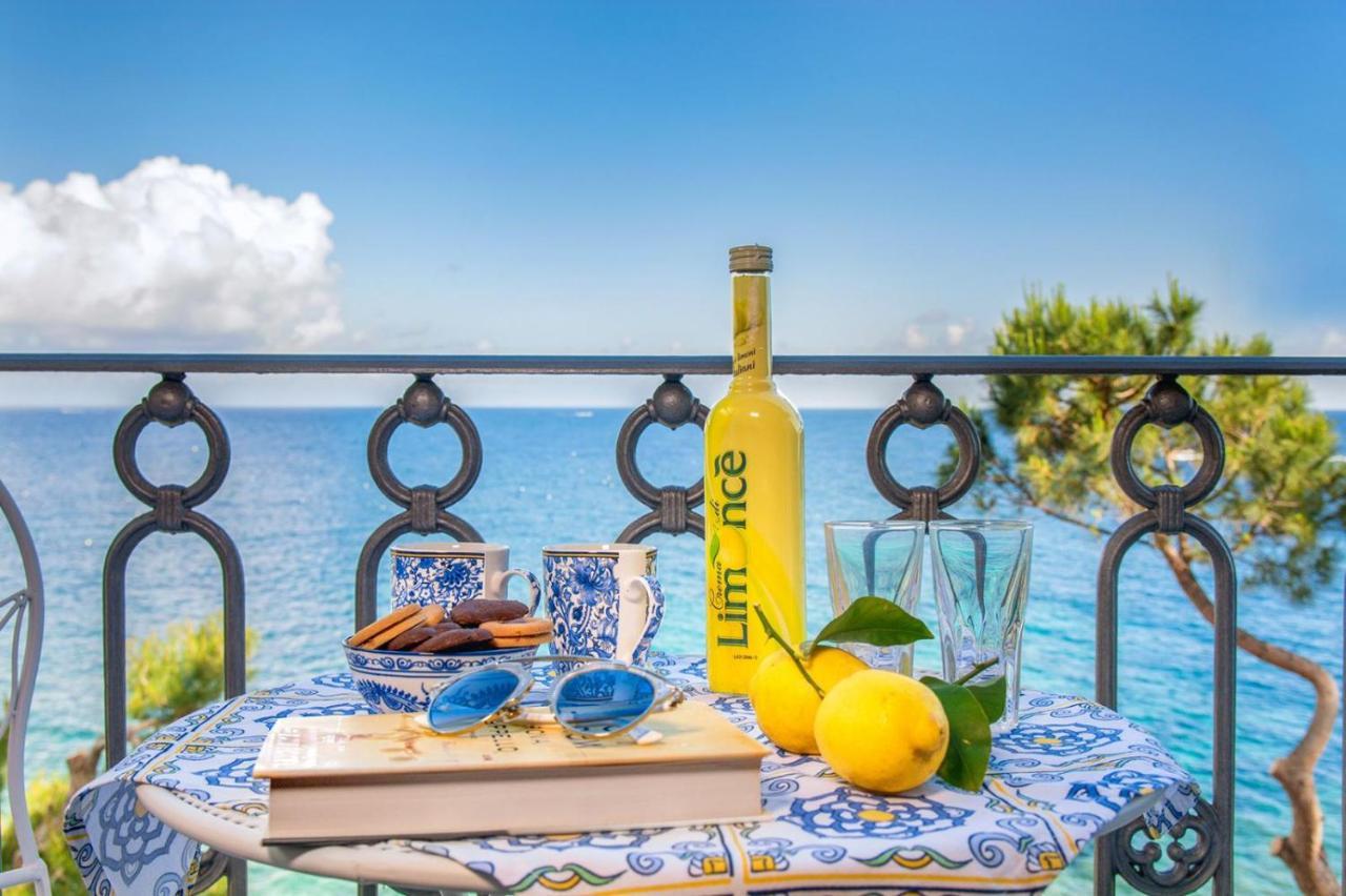 Russo - De Vivo Realty Villa *