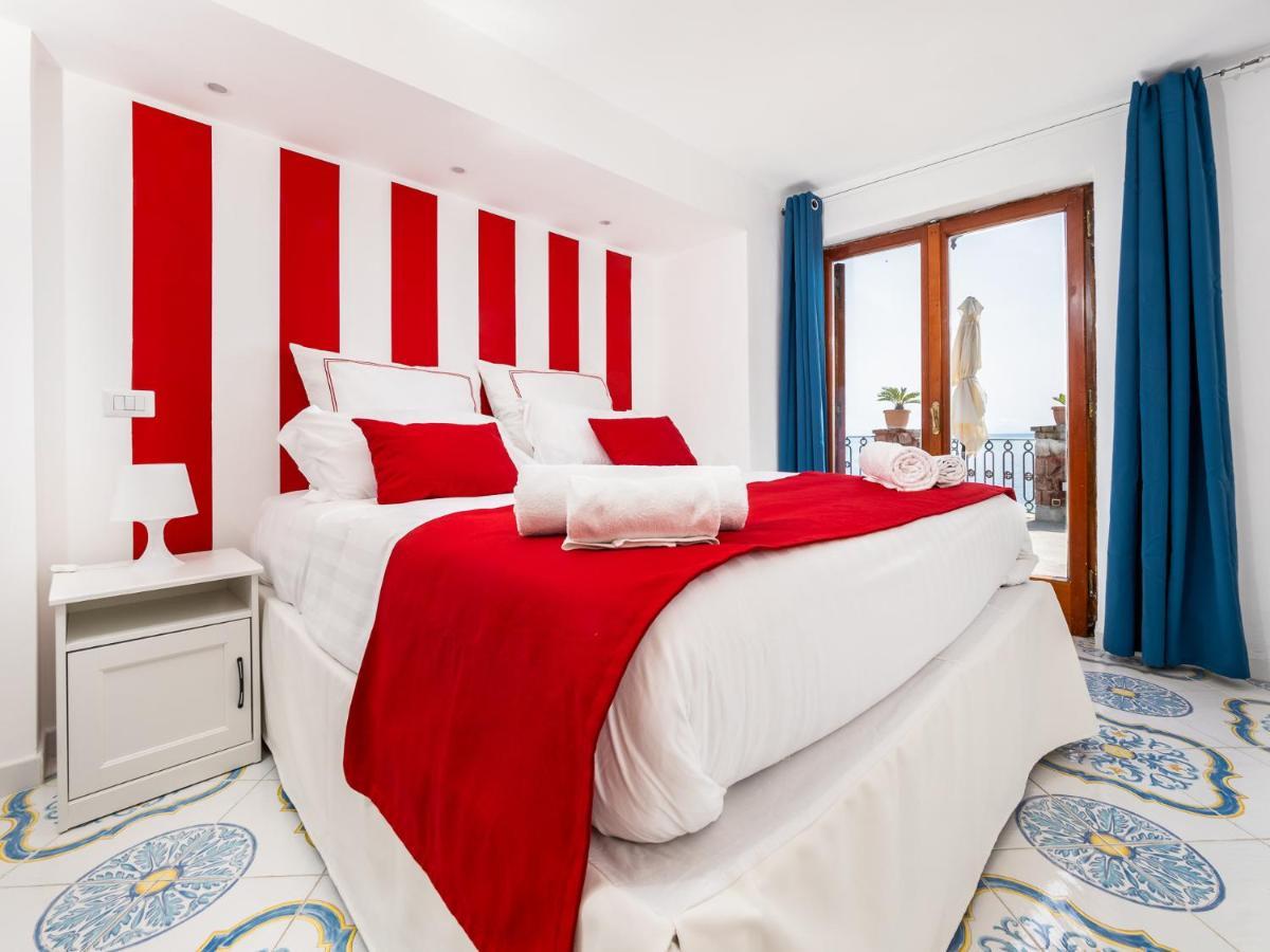 Villa Russo - De Vivo Realty *