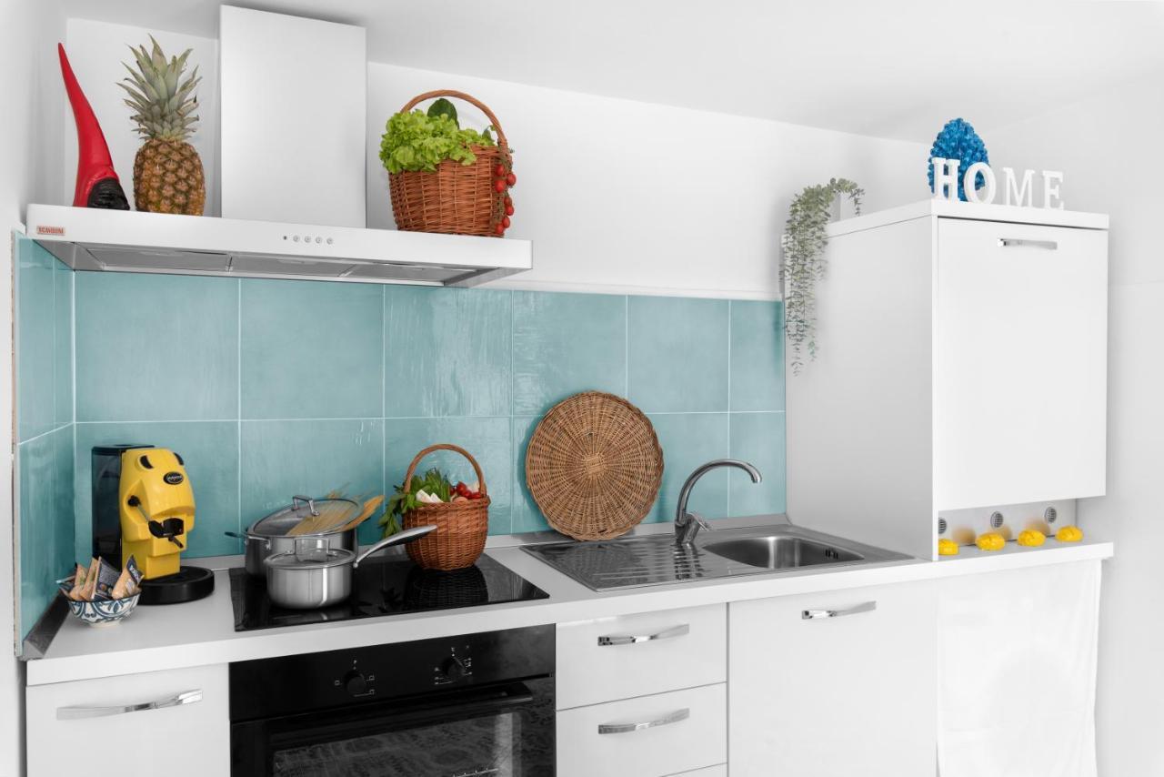 Villa Russo - De Vivo Realty *