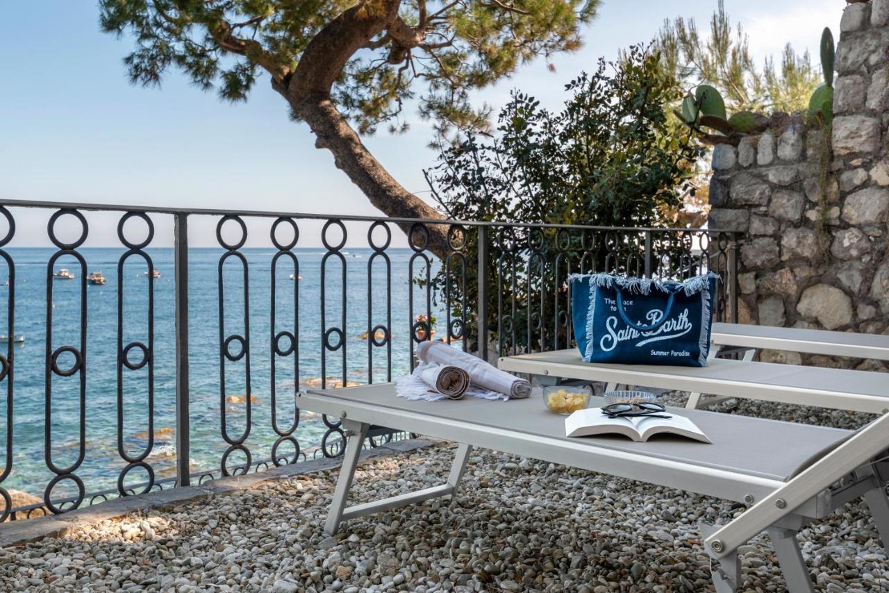 Villa Russo - De Vivo Realty